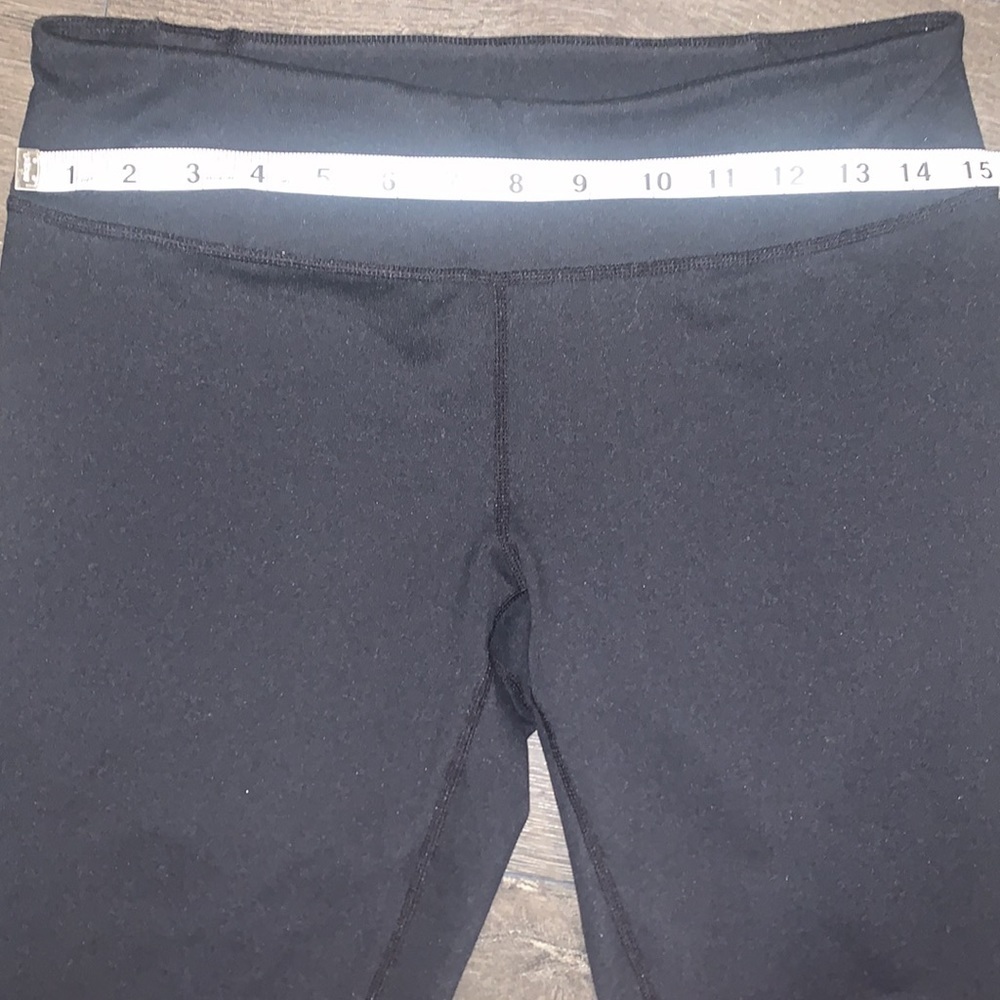 Zella Live in Streamline Reversible Capri Leggings w/Mesh Black Size Medium - Picture 12 of 13